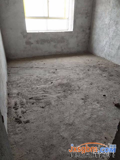 上高芙蓉嘉苑5樓毛坯三房已三通三證滿2年近鏡山小學