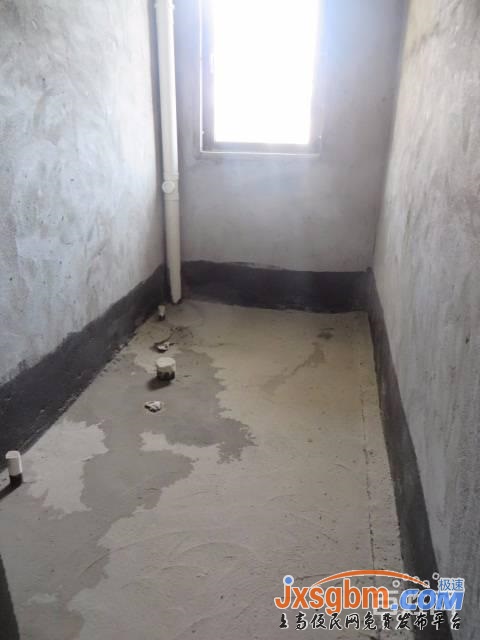 上高濱江一號毛坯三房帶車庫83萬三證滿2年可按揭