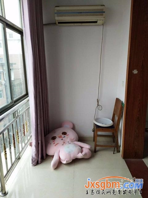 上高交通路5樓三室兩衛家私全配(兩空調)近朗潤四中