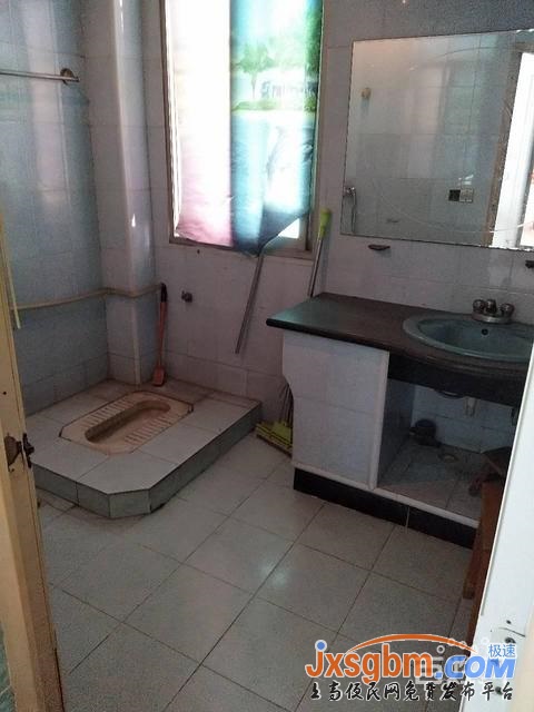 上高富康小區4樓普裝三房家私全配兩空調兩床近二五中