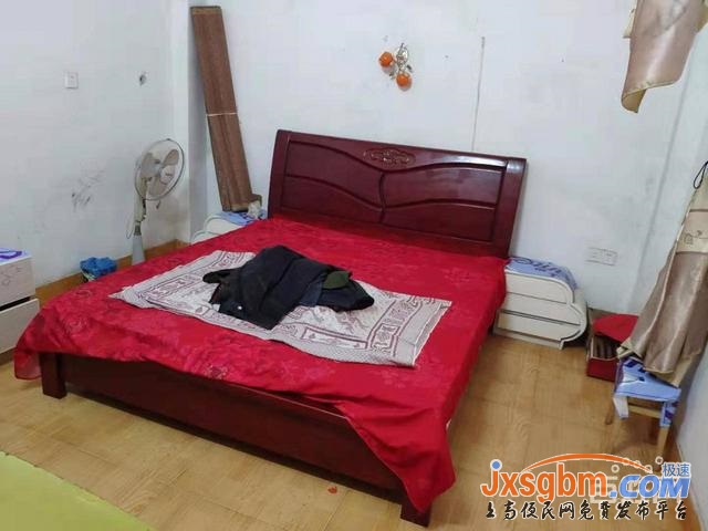 上高沿江東路一樓配席夢思床帶廚房衛生間3千6