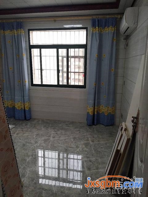 上高新城區電梯房精裝兩室全配兩空調兩床帶車庫首次租