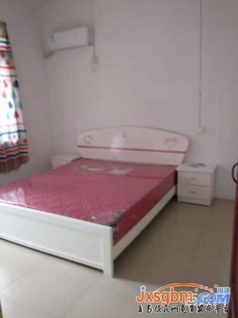 上高和平路2樓簡裝三房有證院內好停車33萬包過戶