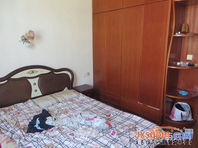 上高錦園小區兩室家具家電全配(兩空調兩床)好停車