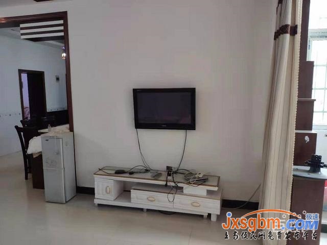 上高朗潤超市旁3樓普裝三房無暗間帶車庫證件全包過戶