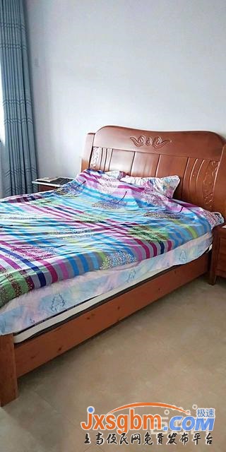 上高三中附近4樓三房精裝僅住一年地下室5平送家私用燃氣