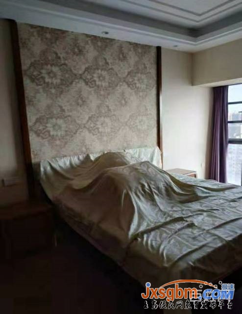 上高錦泰佳苑電梯房三室精裝40萬少住帶車位及地下室三證