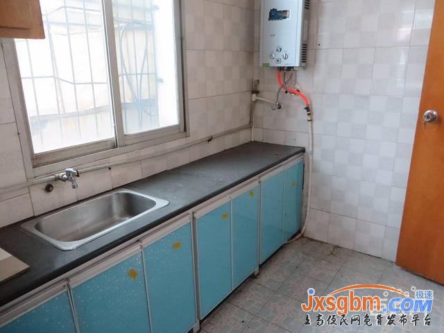 上高四中旁邊3樓翻新裝修三室家具家電全配用天燃氣