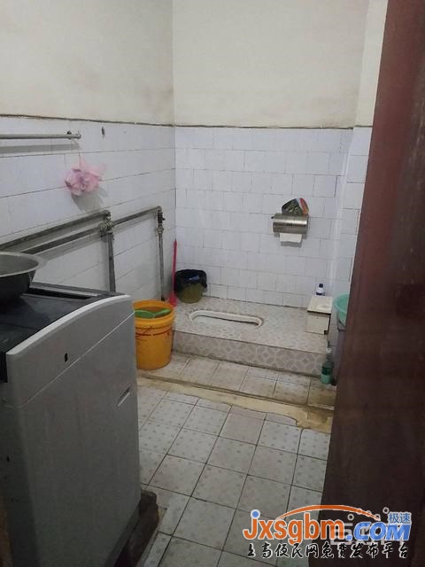 上高鏡山商城普裝三房家具家電全配(兩空調兩床)