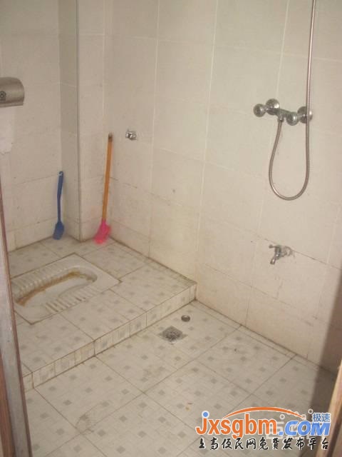 上高錦園小區三房家具家電全配可停車近新城區隨時看