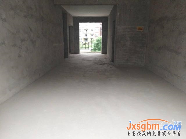 上高帝景豪庭三樓普裝毛坯三房地面車庫26平三證按揭