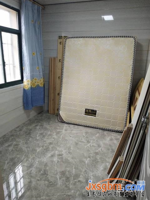 上高新城區電梯房精裝兩室全配兩空調兩床帶車庫首次租