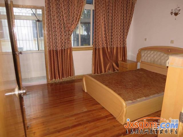 上高建設北路二樓大三室兩衛無暗間證件全包過戶可按揭