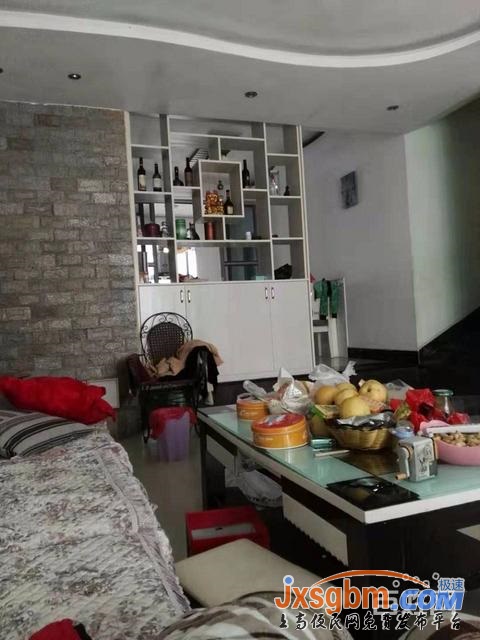 上高正陽小區2樓精裝二樓三室全配兩空調三床好停車