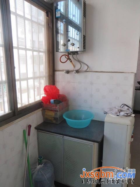 上高商城南路2樓四室家具家電全配(三空調三床好停車