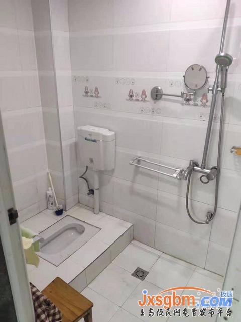 上高蘭家大道5樓清爽裝修家具家電全配兩空調兩床好停車