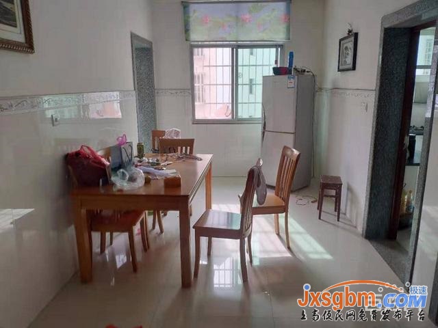 上高團結路旁普裝三房帶地下室5平三證滿2年可按揭