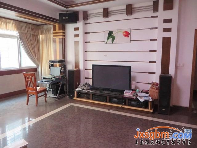 上高錦園小區普裝2樓三房帶車庫36平證件齊全可按揭