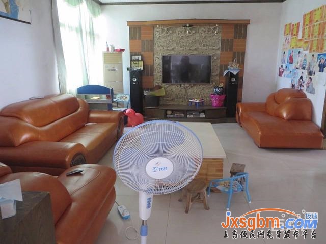 上高蘭家大道4樓三室兩衛家私全配四空調三床雙開門冰箱