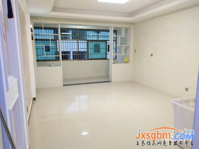 上高大公館旁新裝修未入住三房兩衛帶兩個地面車庫