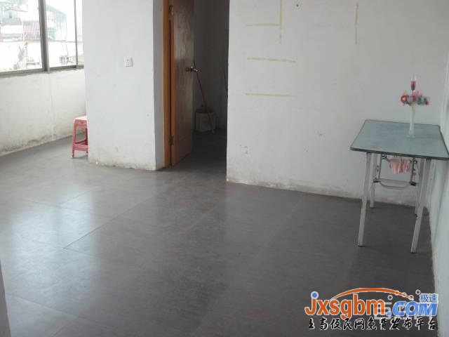 上高步行街小戶配床熱水器可做飯2800元/年隨時看房