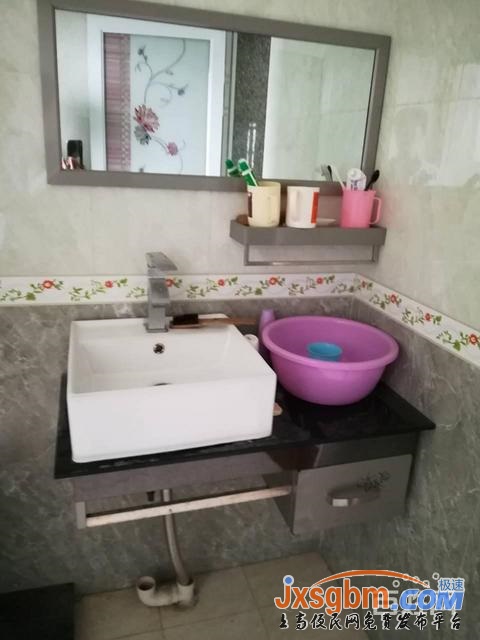 上高四中附近5樓精裝修三房除電視外送近朗潤超市