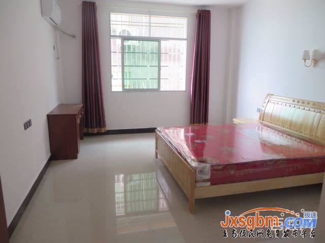 上高勞動局旁清爽小戶有空調床熱水器洗衣機可短租