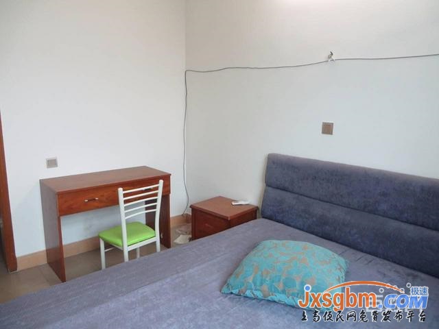 上高交通路5樓普裝送家私兩房證件齊全可按揭37萬包過戶