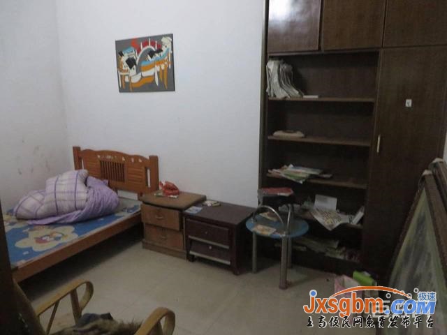 上高錦園小區普裝2樓三房帶車庫36平證件齊全可按揭