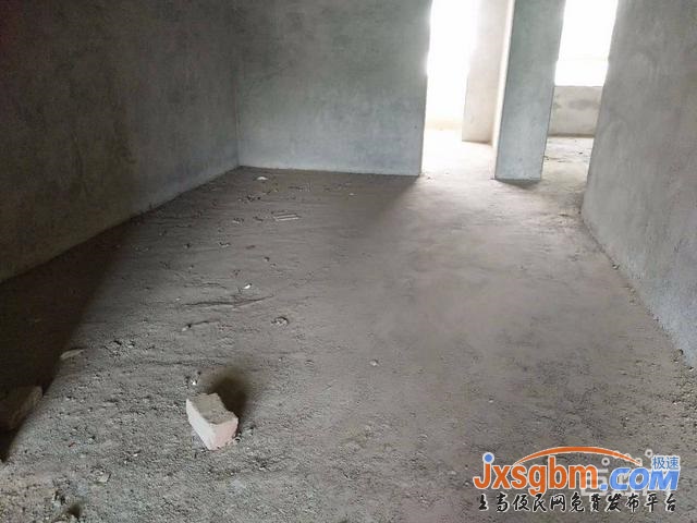 上高芙蓉嘉苑5樓毛坯三房已三通三證滿2年近鏡山小學