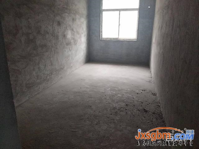 上高帝景豪庭三樓普裝毛坯三房地面車庫26平三證按揭