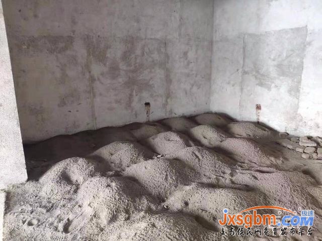 上高蘭家大道5樓毛坯三房兩衛地下室10平證件齊全可按揭