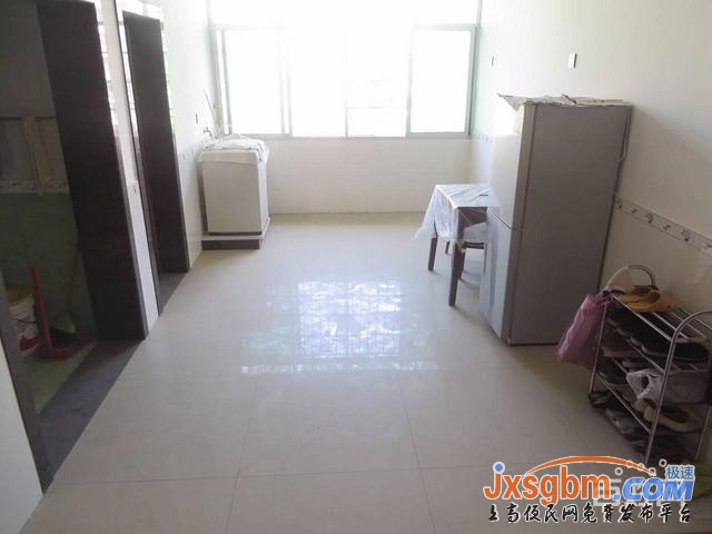 上高錦豐路普裝5樓三室除空調電視外都有帶地下室好停車