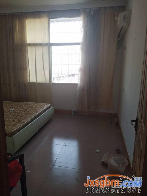 上高紅太陽對面普裝三房家具家電全配好停車近四中