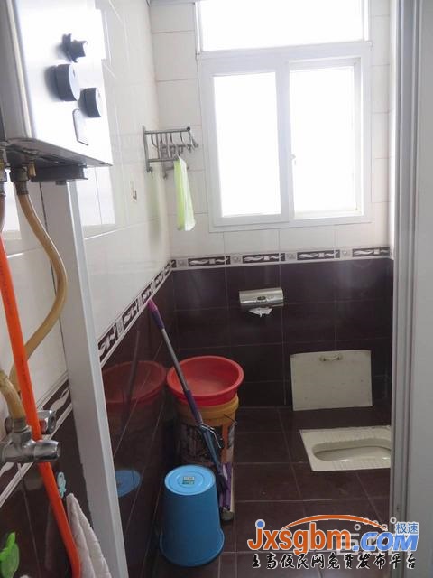 上高蘭家大道4樓三室兩衛家私全配四空調三床雙開門冰箱