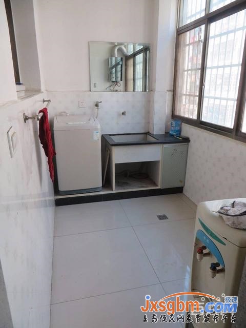 上高商城南路2樓四室家具家電全配(三空調三床好停車