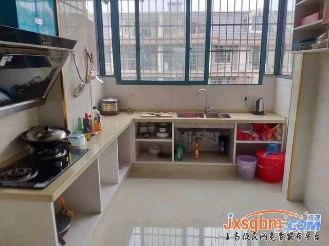 上高歐錦名城前年裝修僅住一個月帶車庫有露臺送家私急賣