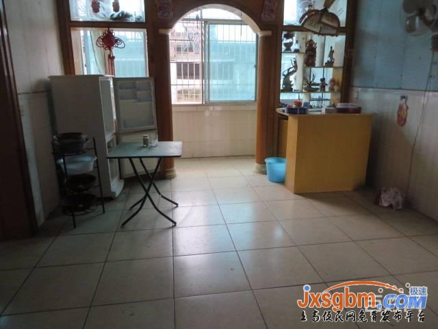 上高和平路5樓普裝三房家具家電全配好停車6千一年