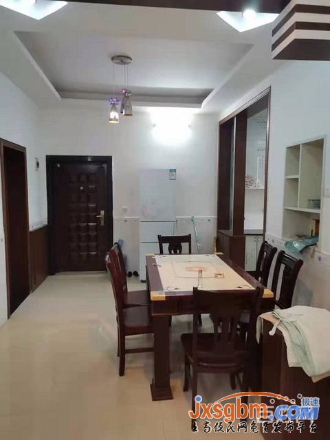 上高朗潤超市旁3樓普裝三房無暗間帶車庫證件全包過戶