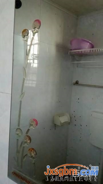 上高朗潤超市對面清爽裝修送家具家電有地下室四中對面