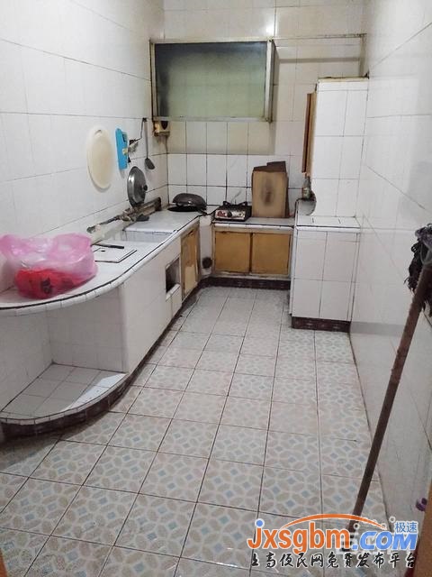 上高鏡山商城普裝三房家具家電全配(兩空調兩床)