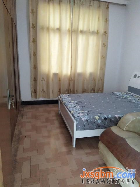 上高四中旁邊2樓有壁櫥空調床油煙機可以辦公光線好