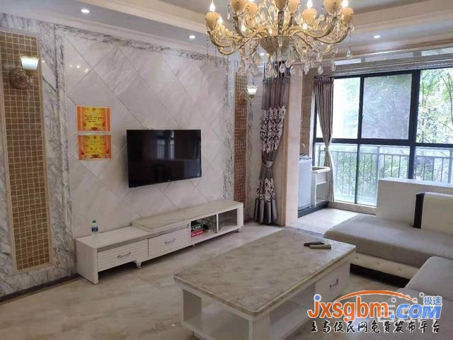 上高花園樓梯房三樓精裝四房帶中央空調三證滿2年柴棚10平