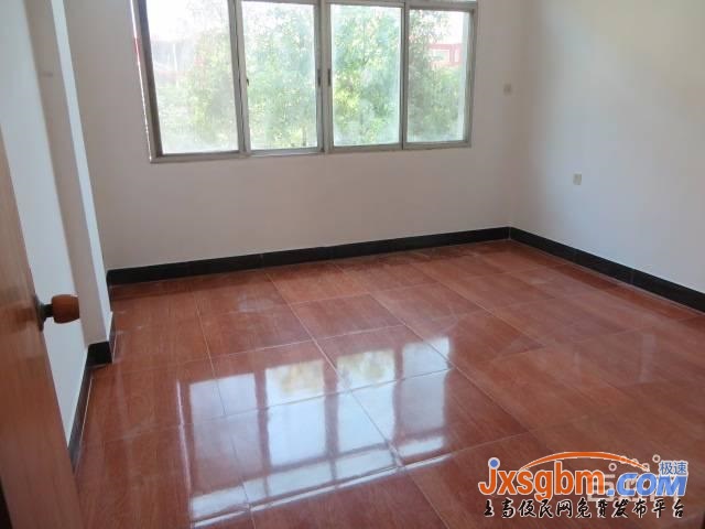 上高建設南路馬路邊二樓135平空房適合辦公