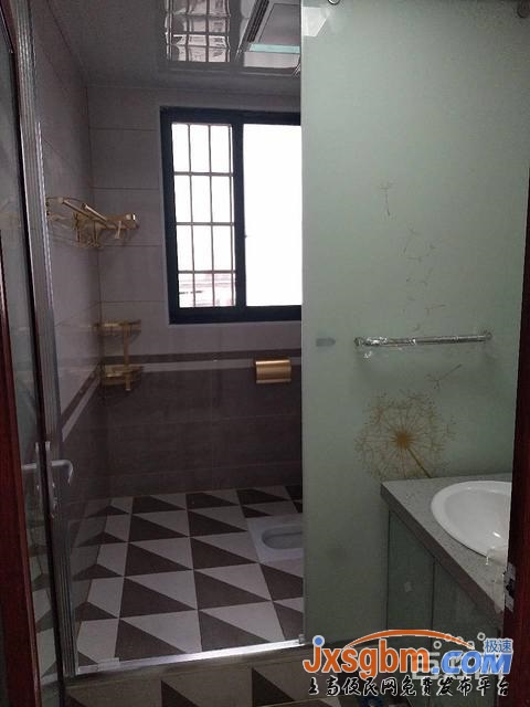 上高新城區電梯房精裝兩室全配兩空調兩床帶車庫首次租