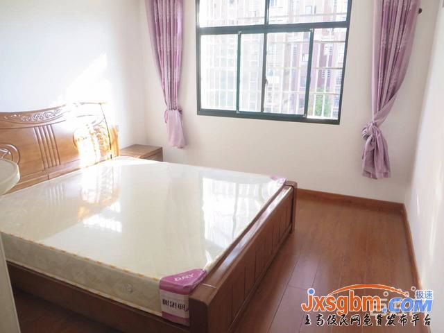 上高新城小區電梯三房精裝家私全配(四空調三床)