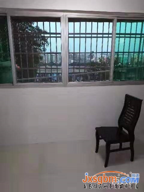 上高歐陸名居電梯江景三房配家具家電用天燃氣