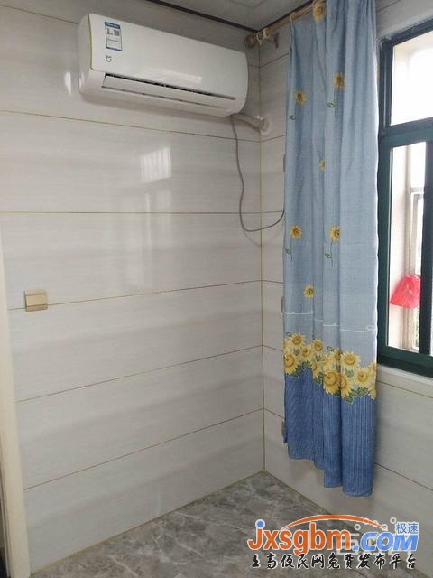 上高新城區電梯房精裝兩室全配兩空調兩床帶車庫首次租