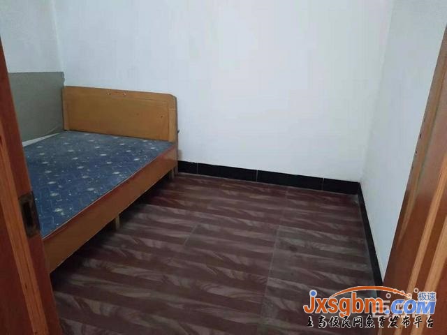 上高蘭家大道第一排3樓大戶有空調床等適合商住急租