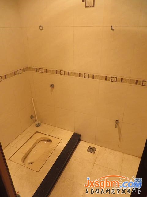 上高錦園小區普裝2樓三房帶車庫36平證件齊全可按揭